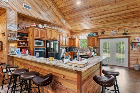 Custom Wood Home on 14.51 Acres in Hughes Springs, TX - image 12