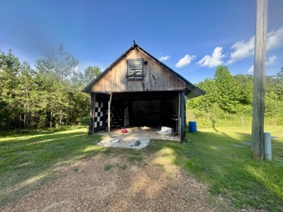 Great Investment Property, or fixer upper to make your own. Call - image 3