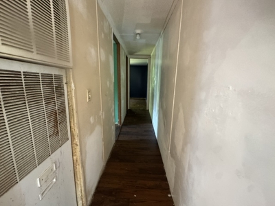 Great Investment Property, or fixer upper to make your own. Call - image 11