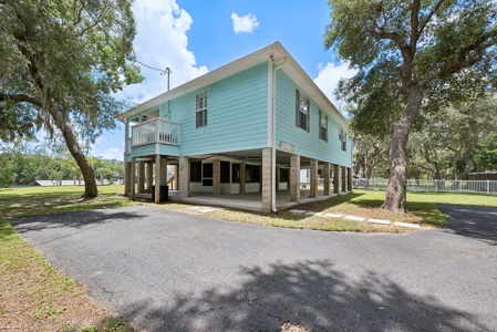 Suwannee River Home With Deep Water Floating Dock On Paved Road - image 5