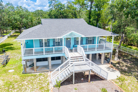 Suwannee River Home With Deep Water Floating Dock On Paved Road - image 47