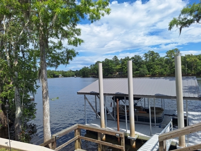 Suwannee River Home With Deep Water Floating Dock On Paved Road - image 34