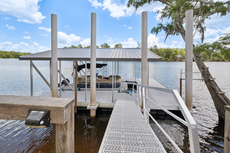 Suwannee River Home With Deep Water Floating Dock On Paved Road - image 30