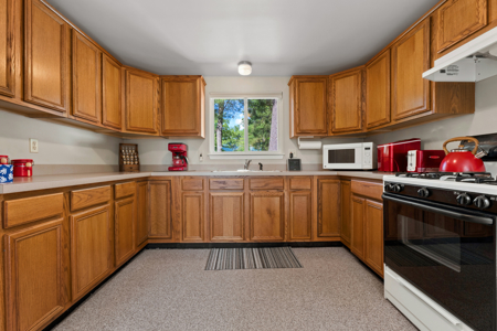 Classic Canada Creek Ranch Cabin with Lake Geneva Views - image 28