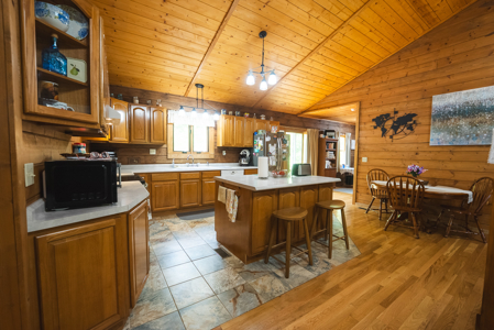 Log Home on Acreage-Hancock County Tennessee For Sale-Thorn Hill - image 11