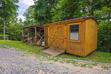 Log Home on Acreage-Hancock County Tennessee For Sale-Thorn Hill - image 44