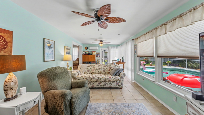 South Lakeland, Pool, 4 Bedrooms, 2 Baths, Large AC Florida Rm,
