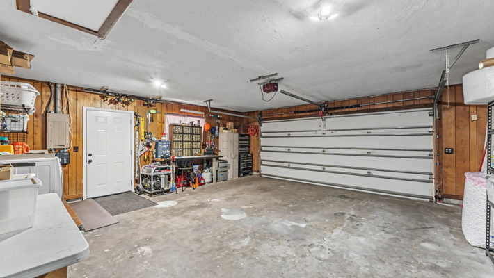South Lakeland, Pool, 4 Bedrooms, 2 Baths, Large AC Florida Rm,
