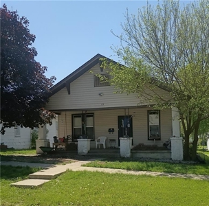 Charming 2-Bedroom Home in Stanberry - image 1
