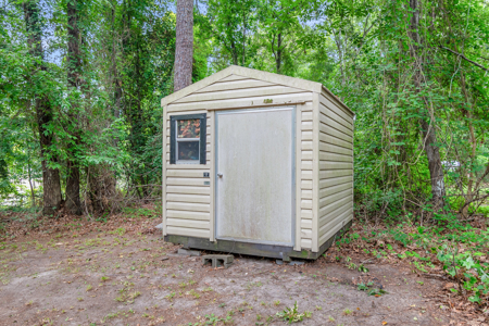 Bridlewood Home, Cheraw, with Space, Updates & Workshop - image 6