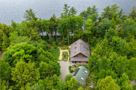 A Log Home Masterpiece in the Maine Woods on West Lake - image 10