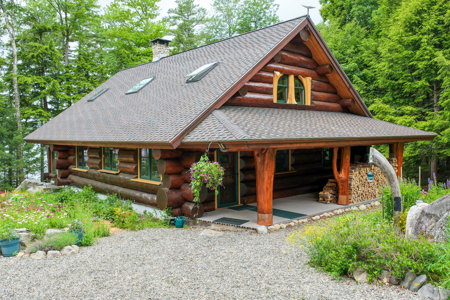 A Log Home Masterpiece in the Maine Woods on West Lake - image 1
