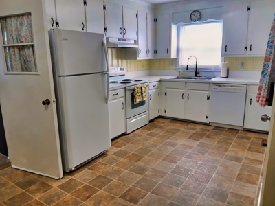 Solid Brick Ranch in Windsor Park: Updated & Move-In Ready - image 8