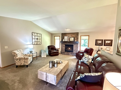Private 8-Acre Executive Estate w/ Massive Workshop - image 8