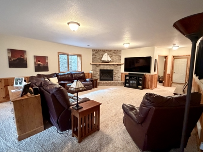 Private 8-Acre Executive Estate w/ Massive Workshop - image 48