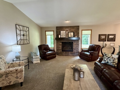 Private 8-Acre Executive Estate w/ Massive Workshop - image 10