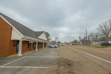 Income-Producing Commercial Real Estate For Sale in Weakley Co. - image 9