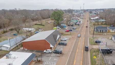Income-Producing Commercial Real Estate For Sale in Weakley Co. - image 4