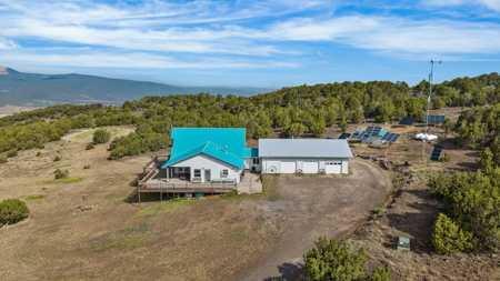 Secluded Contemporary Home, BLM Land on 3 Sides, Mountain Views - image 2