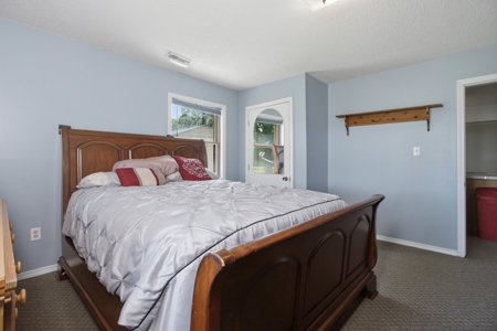 Home for Sale in West Plains, MO. for Sale, 5 Bedrooms 3 Baths - image 25