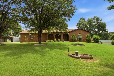 Home for Sale in West Plains, MO. for Sale, 5 Bedrooms 3 Baths - image 1