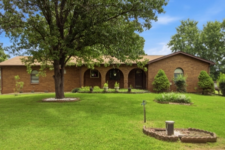 Home for Sale in West Plains, MO. for Sale, 5 Bedrooms 3 Baths - image 33