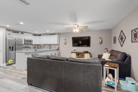 Move in Ready Home in the Williston Highlands! - image 12