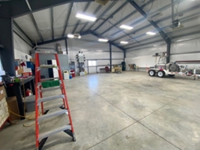 Airplane Hanger For Sale At Cameron Mo Municipal Airport - image 7