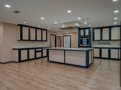 Stunning Country Home For Sale on 14.5 Acres in De Kalb, TX! - image 16