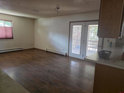Prime Montrose Real Estate: Classic Brick Home in Heatherwood - image 21