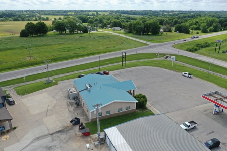 Turn-Key Restaurant or Unlimited Commercial Potential - image 39