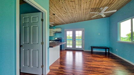 New off-grid 2BR Big Island Hawaii home w/solar, lanai & carport - image 11