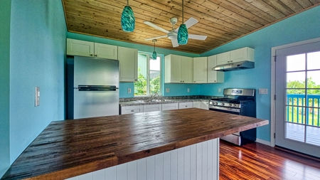 New off-grid 2BR Big Island Hawaii home w/solar, lanai & carport - image 3