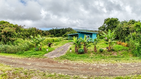 New off-grid 2BR Big Island Hawaii home w/solar, lanai & carport - image 23