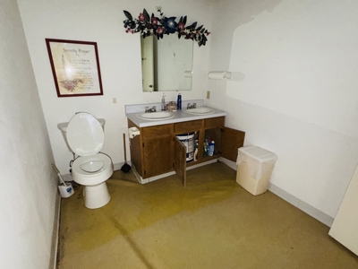 Commercial Building For Sale In North Central Arkansas - image 10