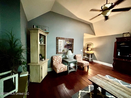 Luxury Country Estate on 70 Acres in Lawrence County