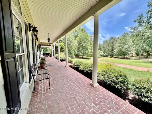 Luxury Country Estate on 70 Acres in Lawrence County