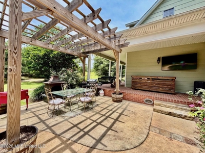 Luxury Country Estate on 70 Acres in Lawrence County - image 31