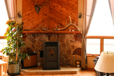 Montana Foothills Retreat | Hobson, Montana - image 6