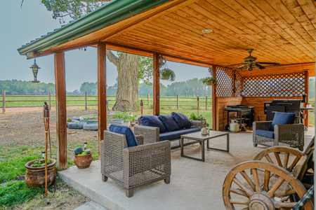 79+/- Acre Colorado Horse Property with 56 Shares, Pond & Pasture - image 10