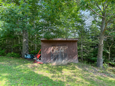 Lakeside Ranch Home - Springfield, Maine - image 6
