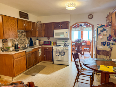 Lakeside Ranch Home - Springfield, Maine - image 12
