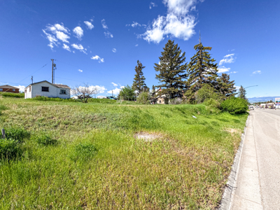 Investment Opportunity on 5 City Lots with Main Street Frontage - image 13