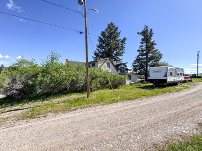 Investment Opportunity on 5 City Lots with Main Street Frontage - image 15