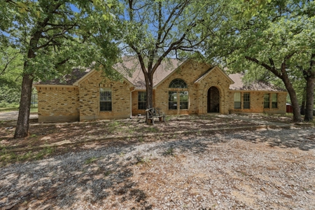 Mountain Springs Ranch near Gainesville, Texas - image 6