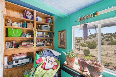 Off-Grid Yurt on 21.8 Acres Near Santa Fe, New Mexico - image 21