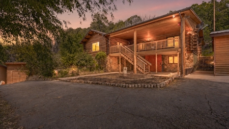 Colorado Log Home on 3.75 Acres For Sale with Pond, Orchard - image 1