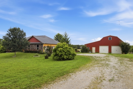 Beautiful Hobby Farm in West Plains, Howell County Missouri - image 38