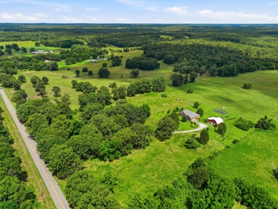 Beautiful Hobby Farm in West Plains, Howell County Missouri - image 46