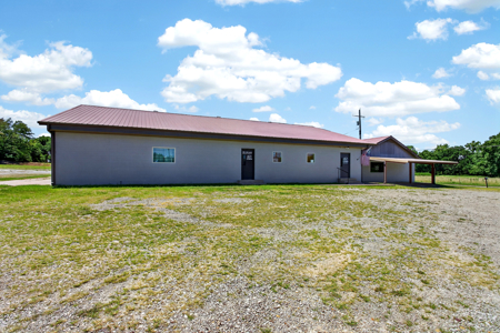 Commercial Property with Highway Frontage and 5 Acres. - image 5